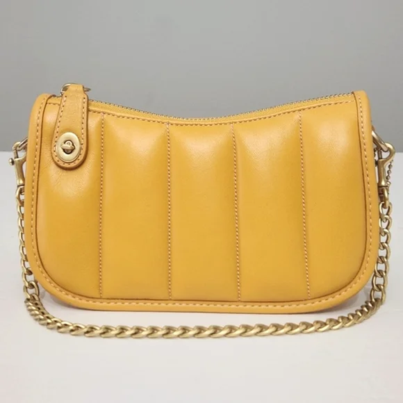 NEW *defect* COACH SWINGER BAG 20 WITH QUILTING BRASS BUTTERCUP QUILTED LEATHER